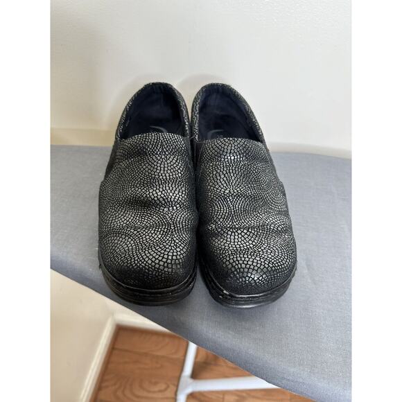 Kloggs Portland Closed Back Clog Shadow Mosaic Size 9 MSRP $119.95 Work Nurse - Picture 2 of 12